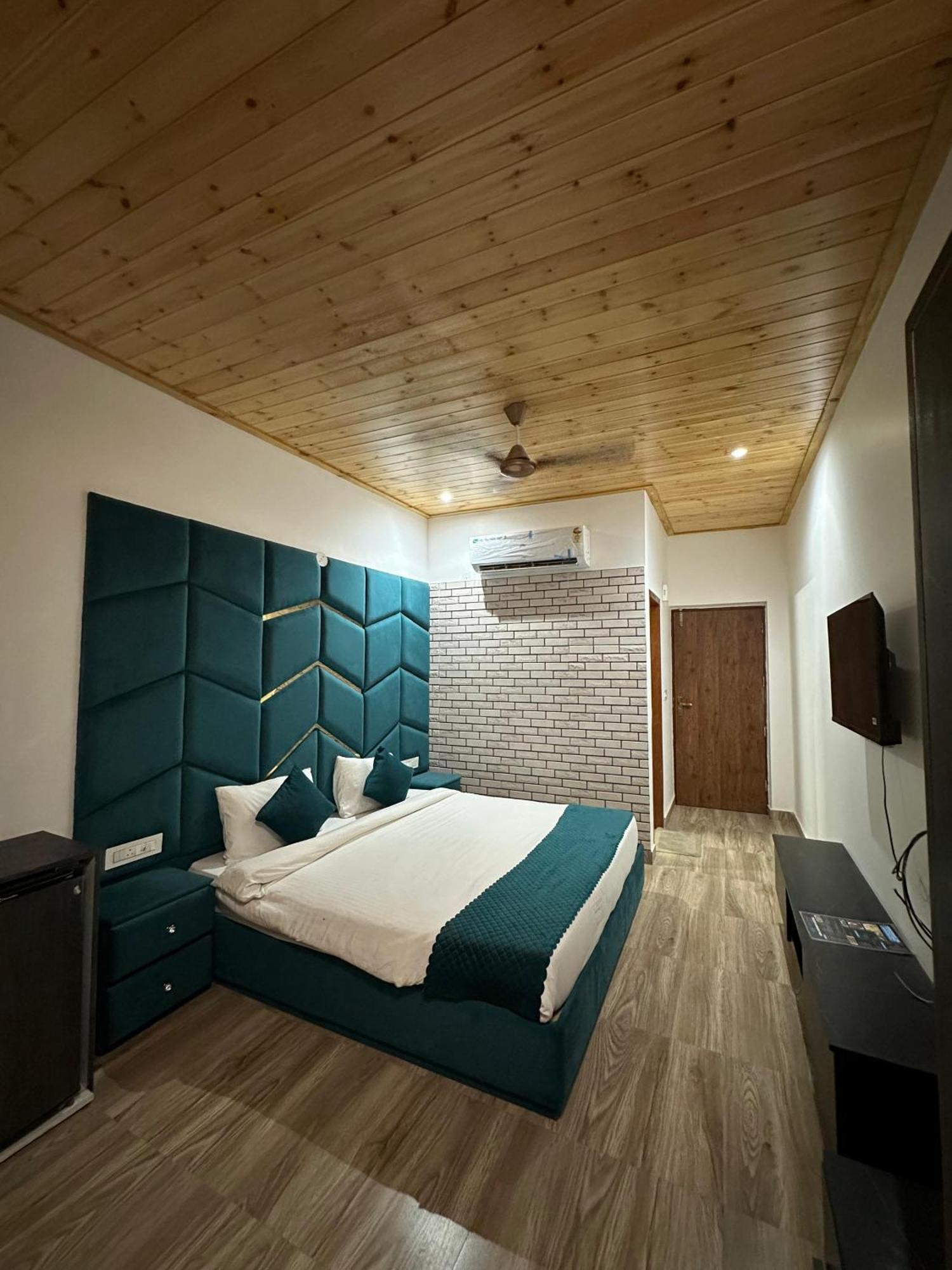 La Casca Experience Hotel Zirakpur Exterior foto