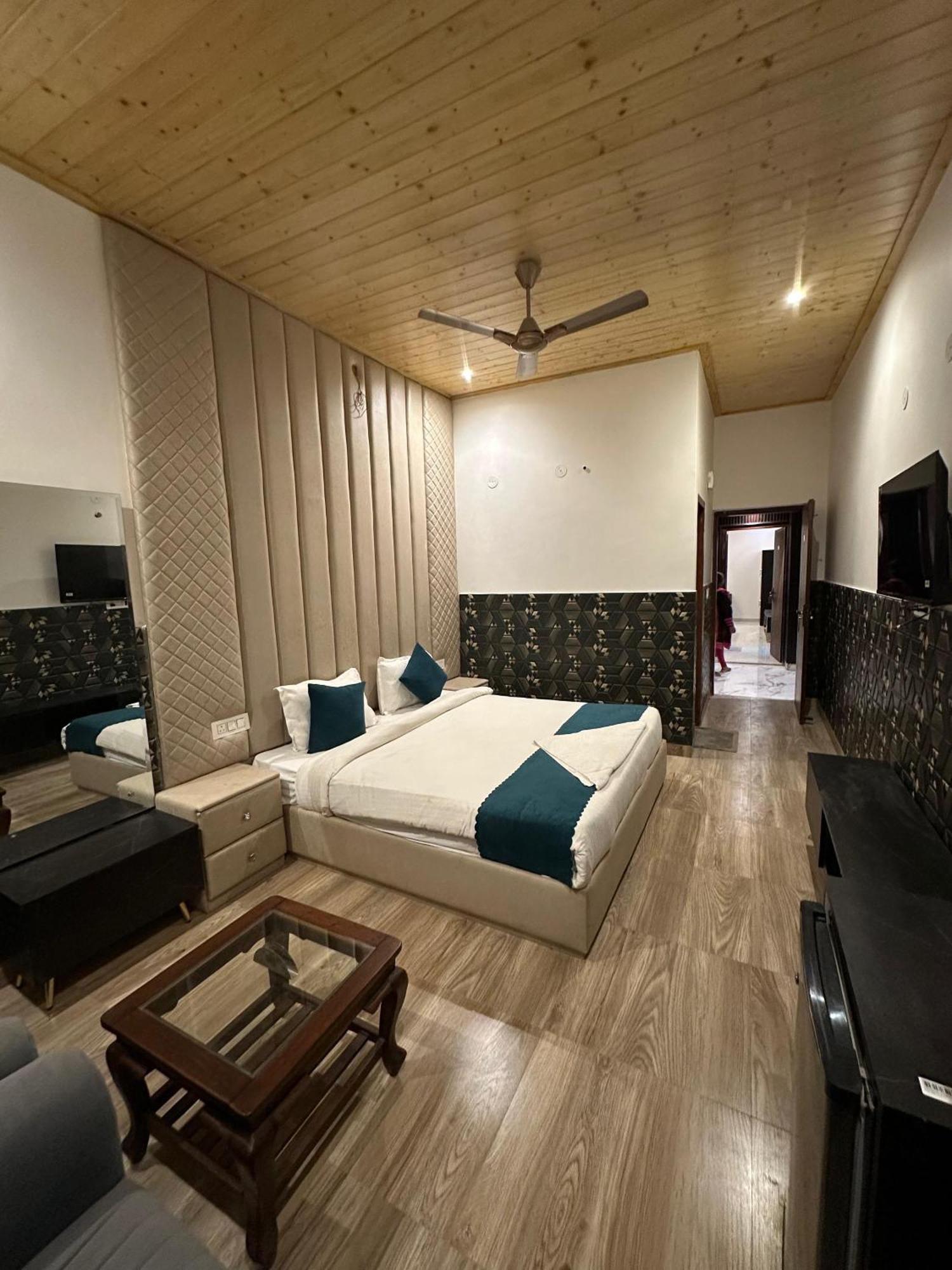 La Casca Experience Hotel Zirakpur Exterior foto